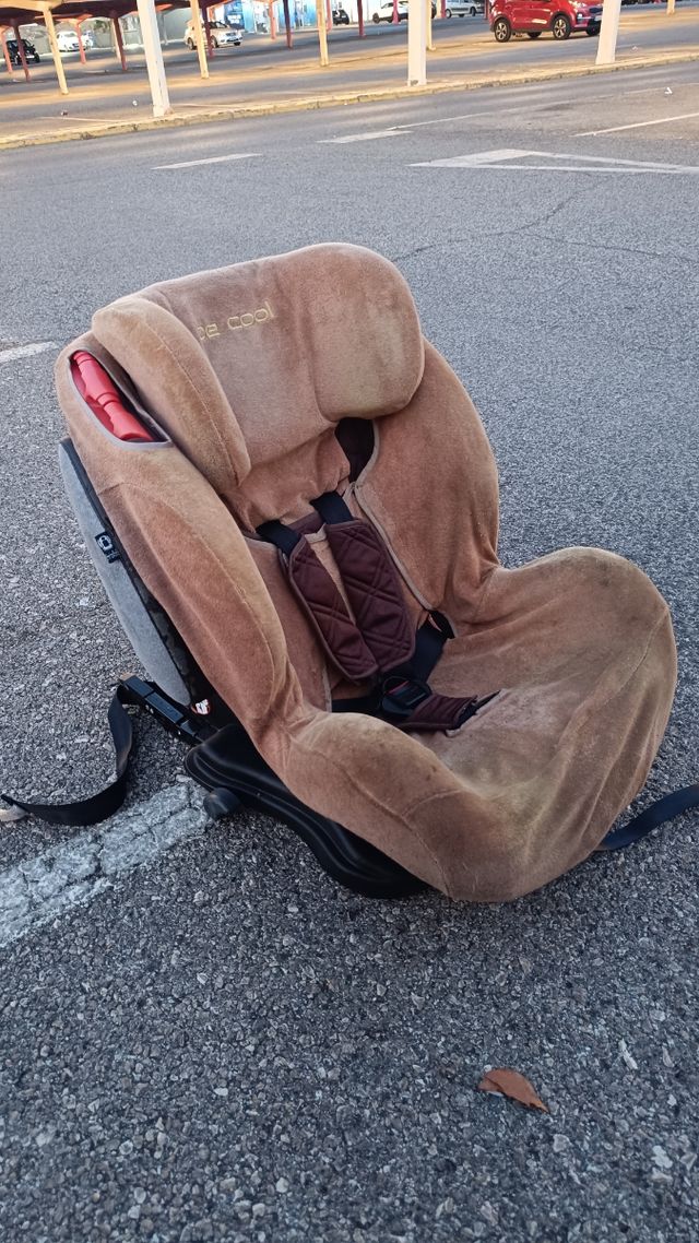 Alquiler silla coche aeropuerto Sevilla