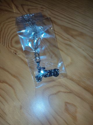 Collar moto Harley plata