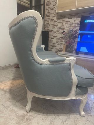 Sofá isabelino restaurado - azul turquesa y blanco