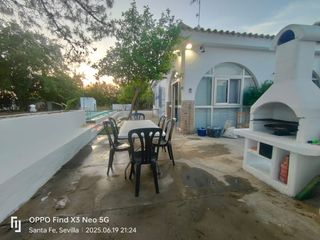 Chalet vacacional - piscina y jardín