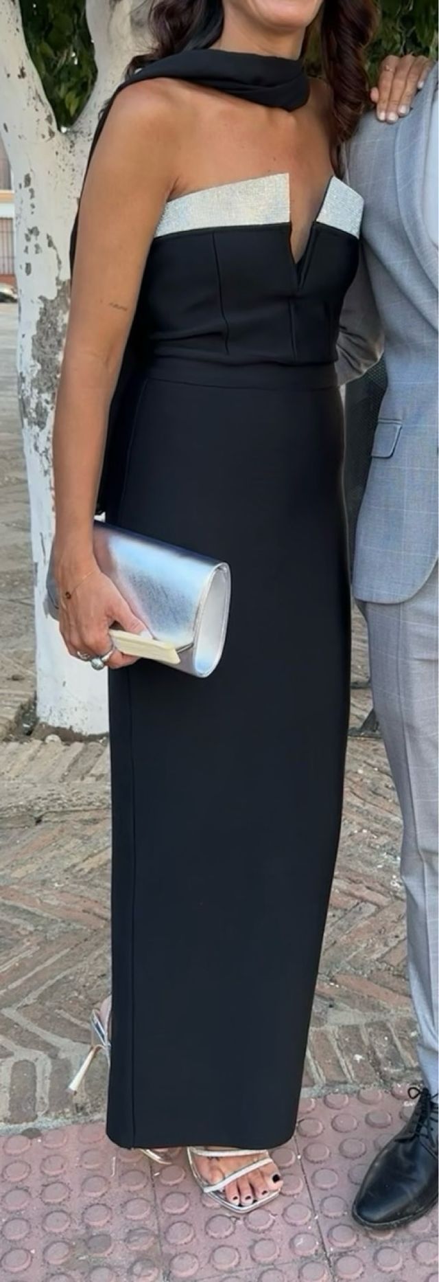 Vestido bandage negro c/pedreria