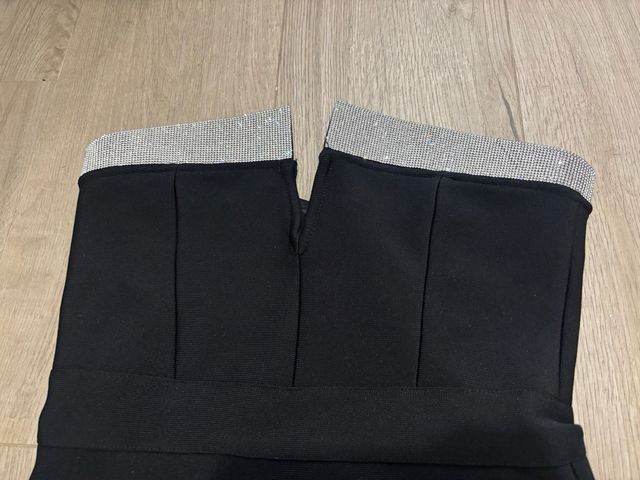 Vestido bandage negro c/pedreria