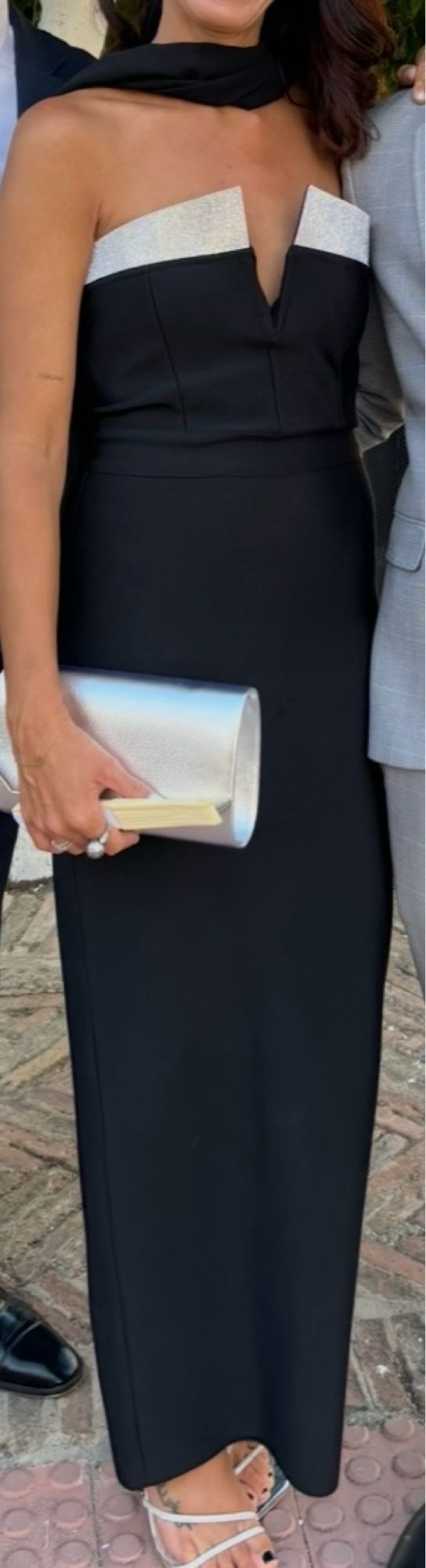 Vestido bandage negro c/pedreria