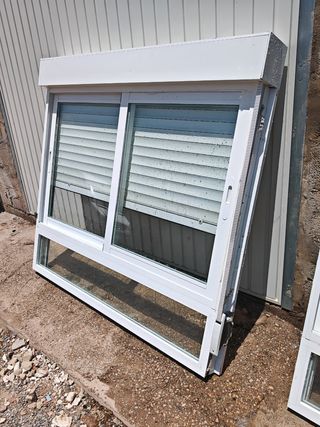 Ventana corredera con fijo
