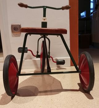 Triciclo estilo vintage infantil