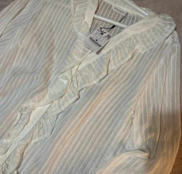 Blusa blanca c/volantes