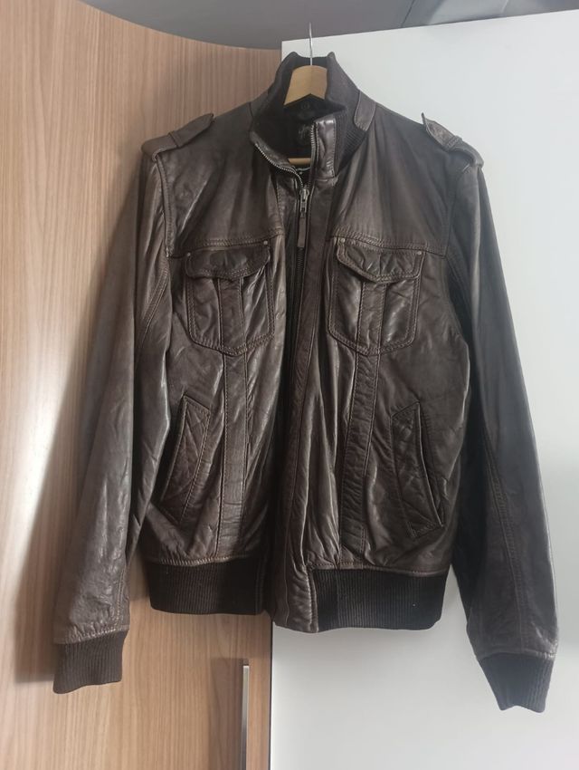 Chaqueta piel marrón hombre