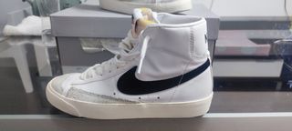 Nike Blazer Mid '77 Blancas-Negras 37.5