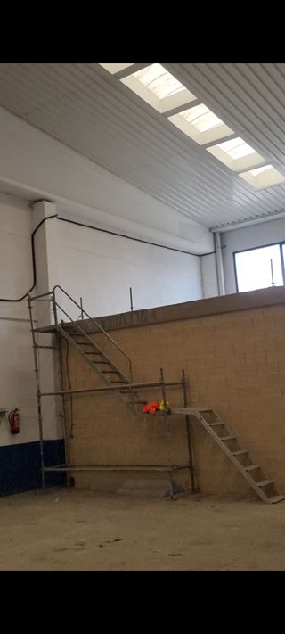 Escalera andamio metálica