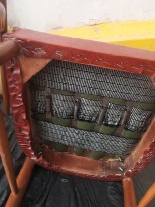 Reposapiés madera y cuero estilo italiano