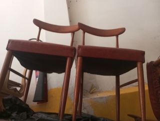 Reposapiés madera y cuero estilo italiano