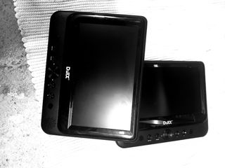 2 Monitores DVD p/ Carro - DjiX