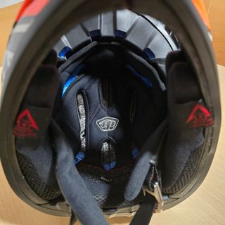 Casco troy lee design