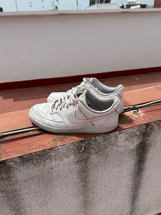 Nike Court Vision Low blancas