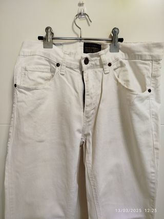 Vaqueros blancos Zara hombre