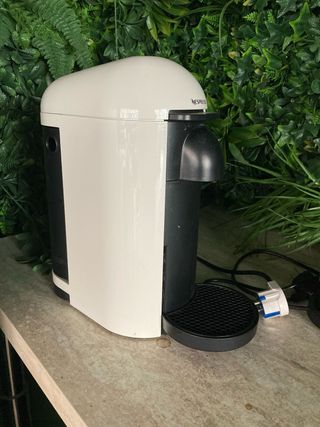 Cafetera Nespresso Pixie
