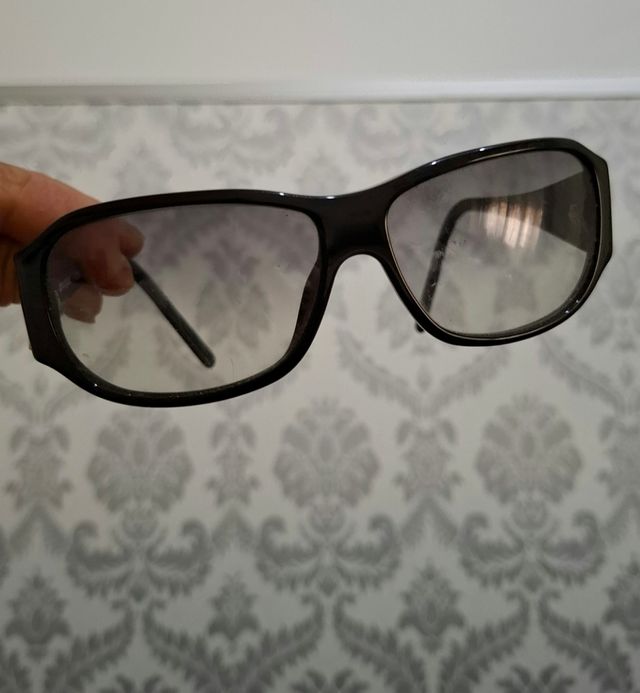 Occhiali da sole Vogue neri vintage con strass