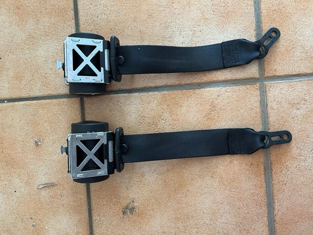 Cinturones de seguridad traseros BMW negros