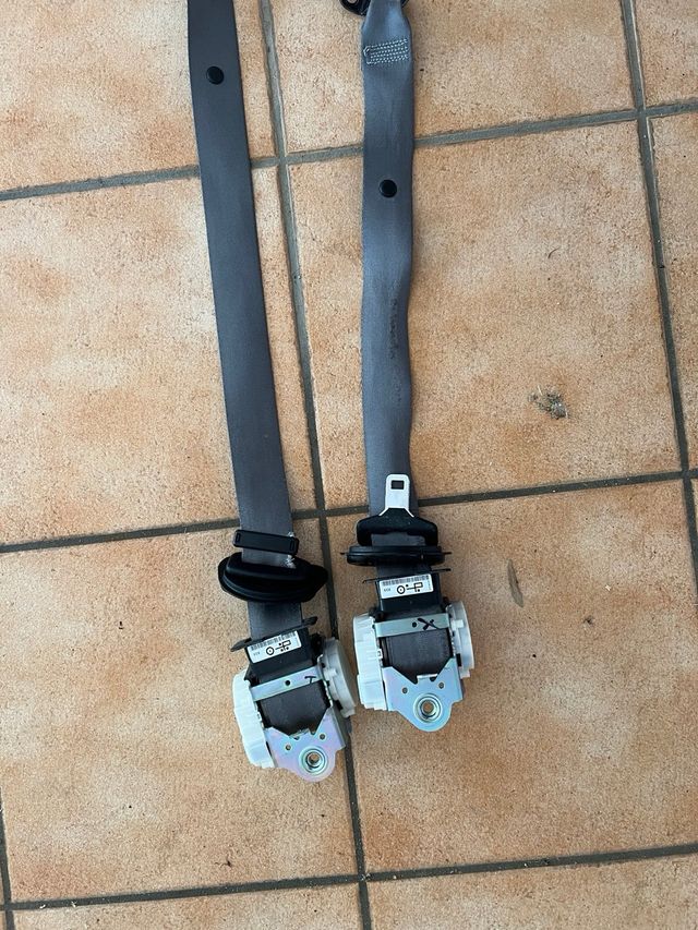 Cinturones BMW delanteros