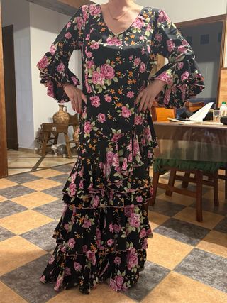 Traje Flamenca Rosa y Negro