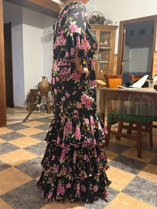 Traje Flamenca Rosa y Negro