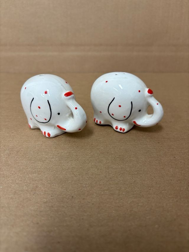 Elefanti Sale & Pepe Vintage