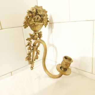 Aplique bronce modernista