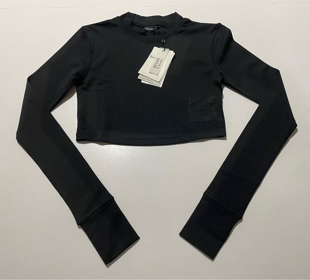 Top corto Bershka negro - Talla M
