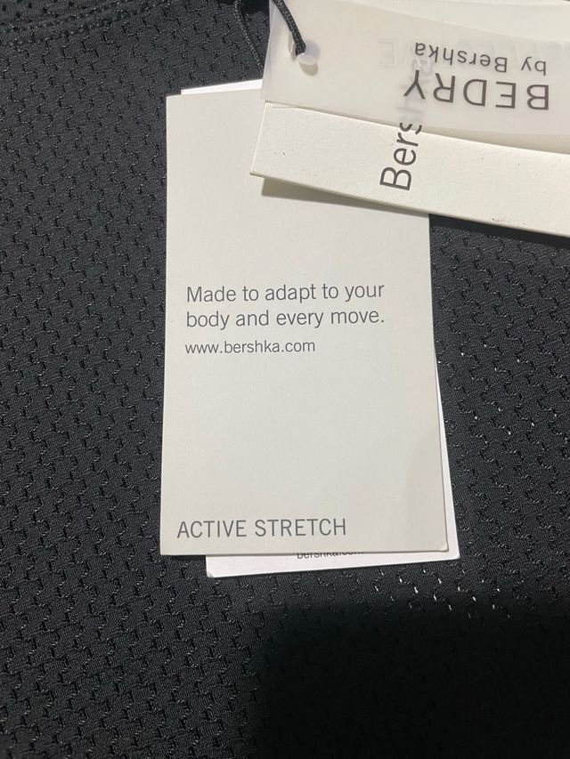 Top corto Bershka negro - Talla M