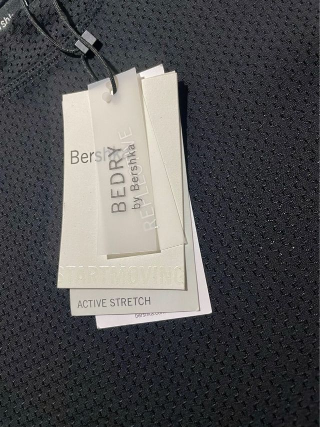 Top corto Bershka negro - Talla M