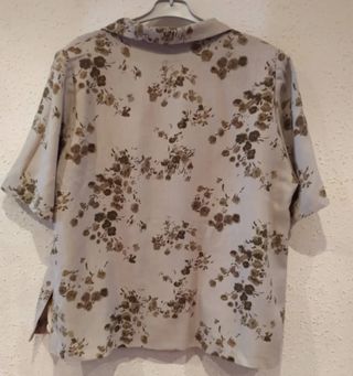 Blusa floral beige - Talla 54