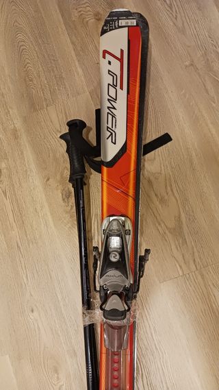 Esquís Rossignol T-Power y bastones