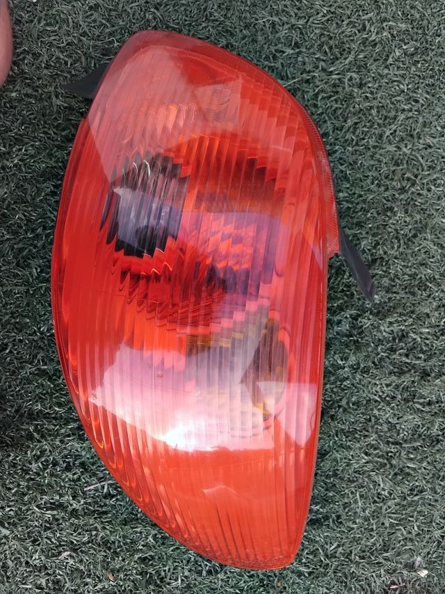 Piloto trasero derecho Peugeot 206