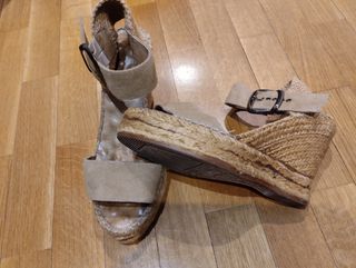 Sandalias cuña esparto beige
