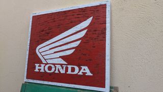 Cartel Honda madera vintage