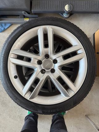 Llantas 19’ Audi A6 Sline originales 2015 con neum