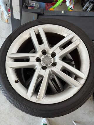 Llantas 19’ Audi A6 Sline originales 2015 con neum