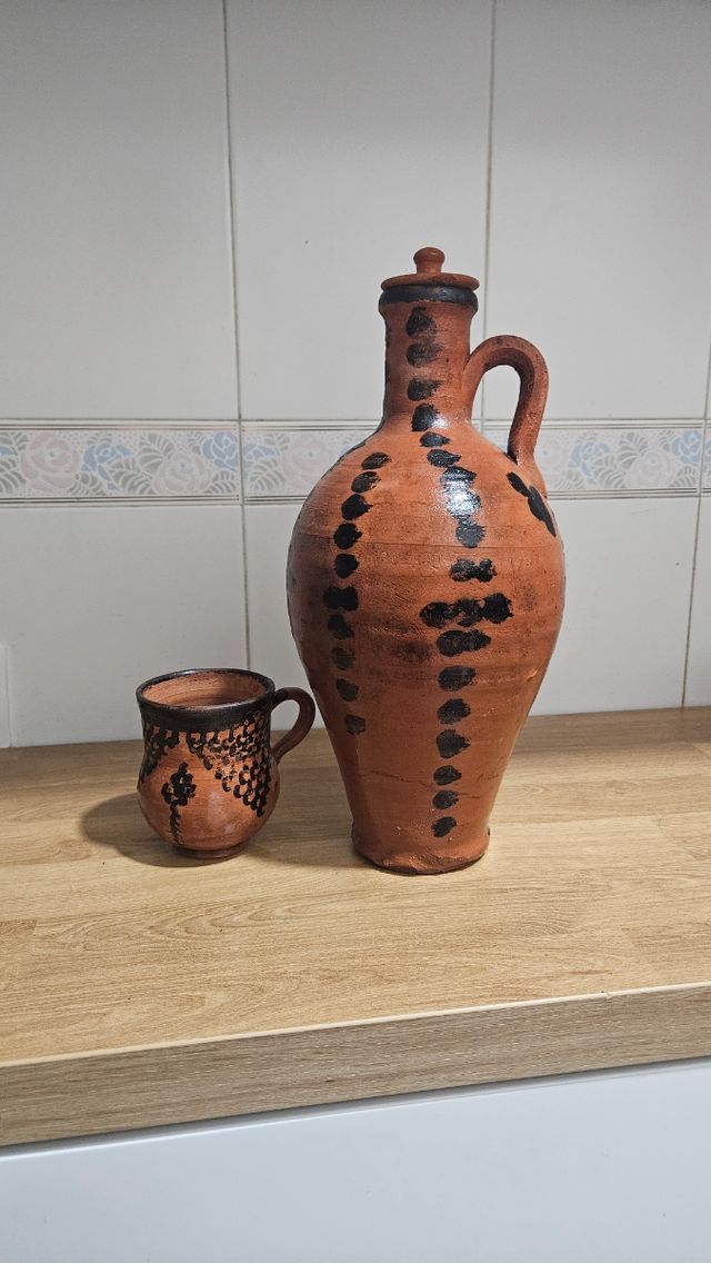 Jarra y taza barro marroquí