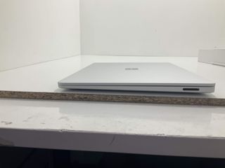 pc portatil microsoft surface laptop 7th edition