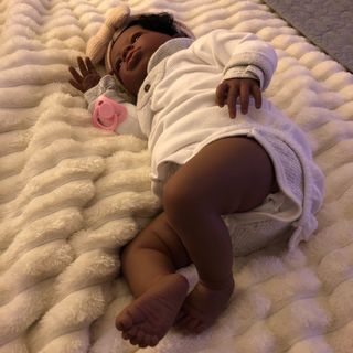 Oferta bebé reborn afro