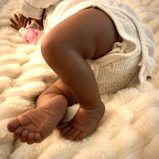Oferta bebé reborn afro