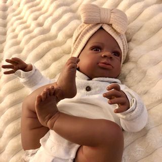 Oferta bebé reborn afro