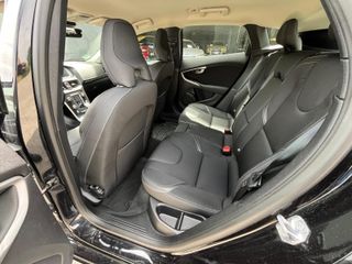 VOLVO V40 2.0 D2 Auto