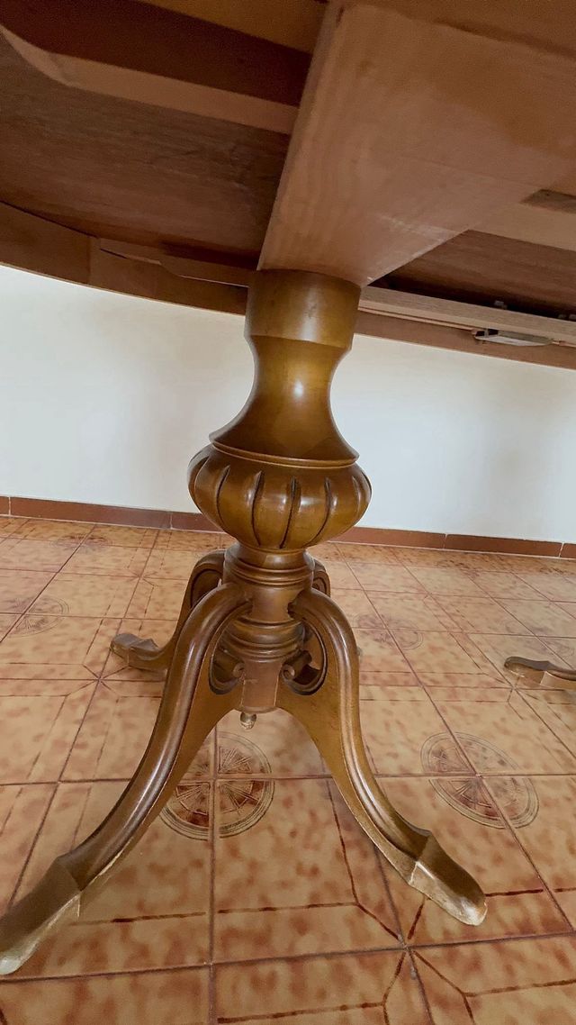 Mesa oval + 6 sillas a recoger en Vinaròs