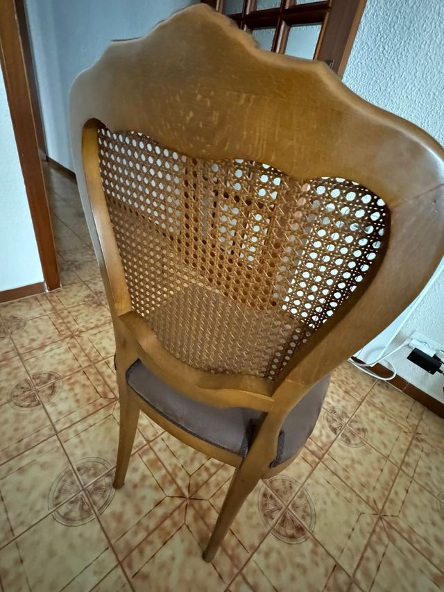 Mesa oval + 6 sillas a recoger en Vinaròs