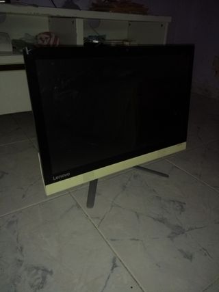 Ordenador Lenovo beige
