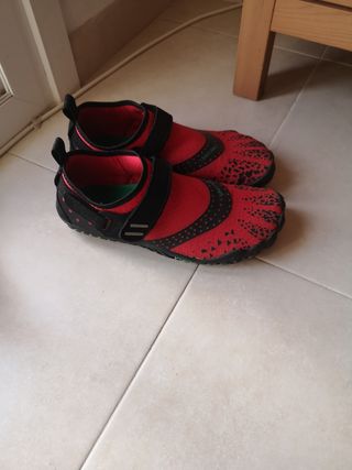 Zapatillas Saguaro rojas y negras