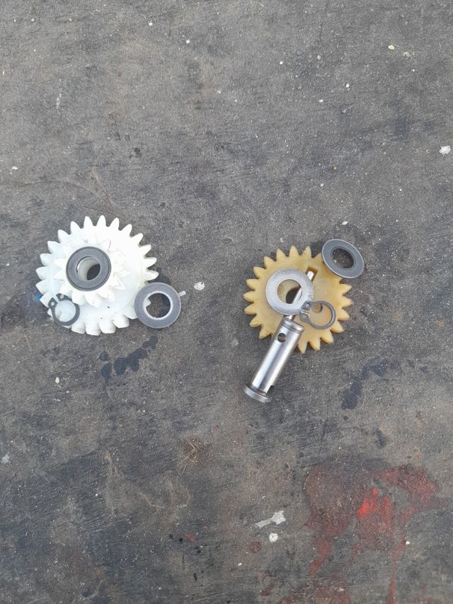 Set bomba de aceite y tapa bomba agua  am5 am6 