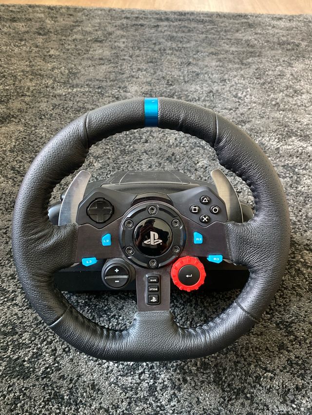 Logitech G29 Volante + Pedales.