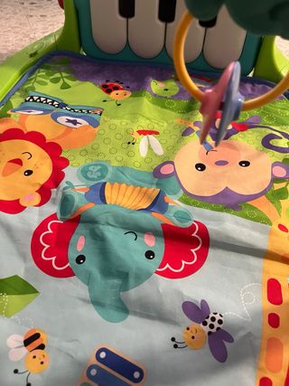 Gimnasio musical bebé